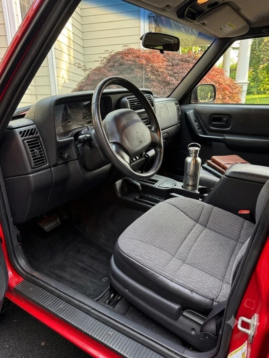 2001 Jeep XJ Cherokee - Image 8 of 10