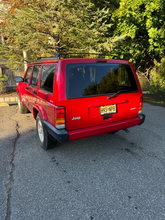 2001 Jeep XJ Cherokee - Image 3 of 10