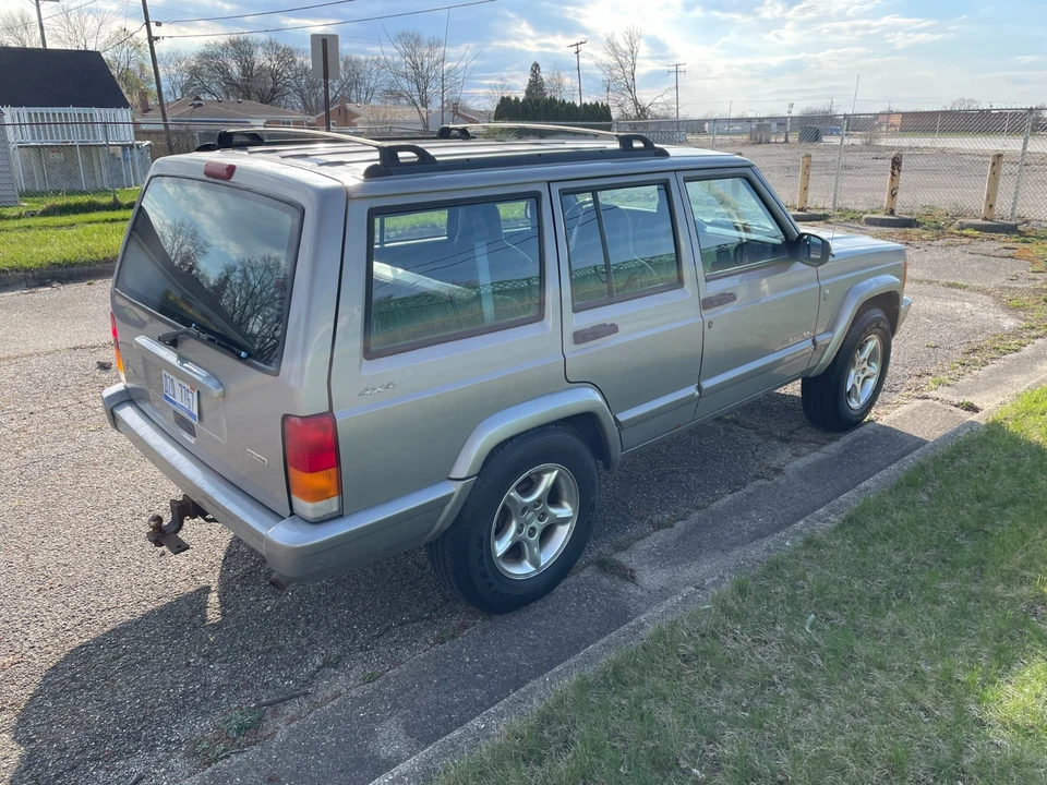 2001 Jeep XJ Cherokee - Image 2 of 20
