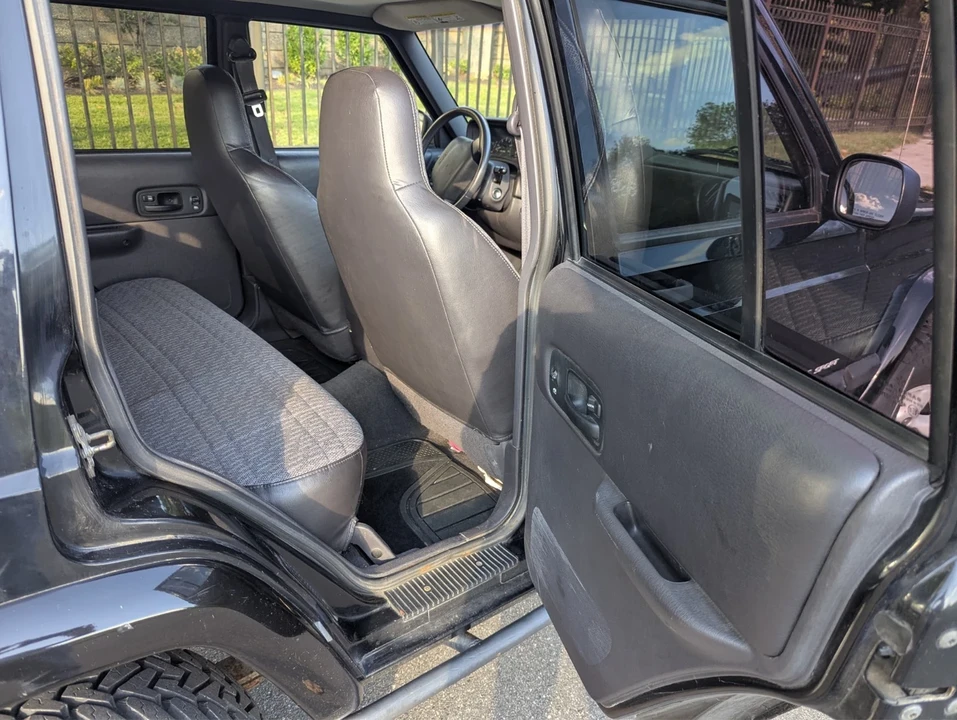 2001 Jeep XJ Cherokee - Image 19 of 21