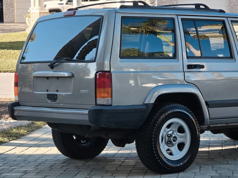 2001 Jeep XJ Cherokee - Image 5 of 21