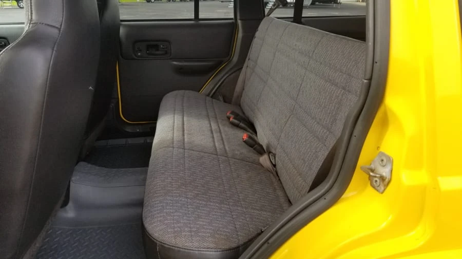 2001 Jeep XJ Cherokee - Image 7 of 12