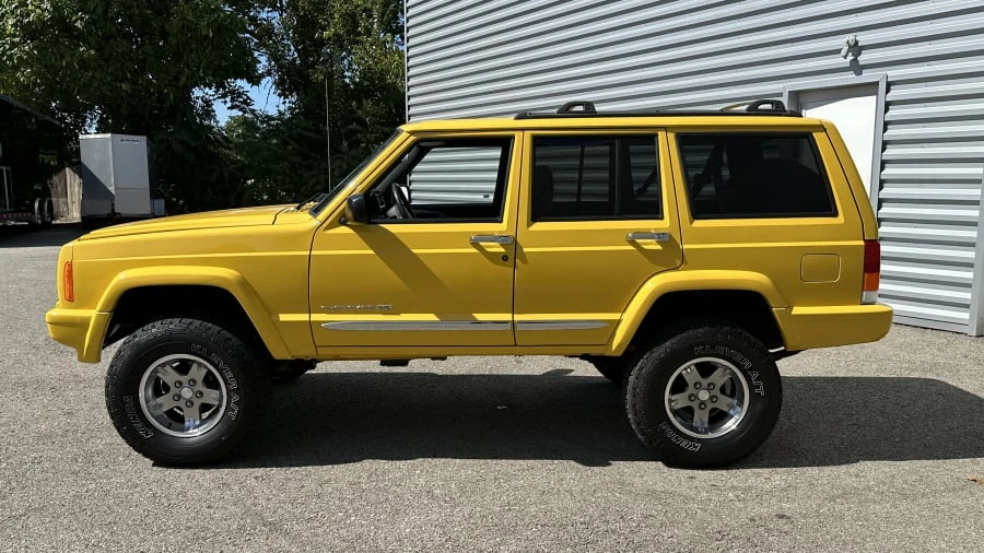 2001 Jeep XJ Cherokee - Image 11 of 31