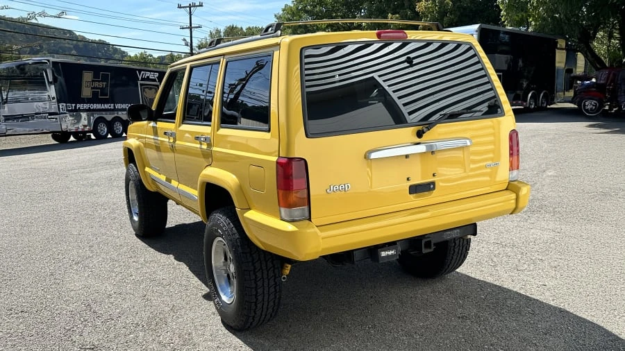 2001 Jeep XJ Cherokee - Image 15 of 31