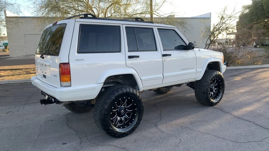 2001 Jeep XJ Cherokee - Image 3 of 11