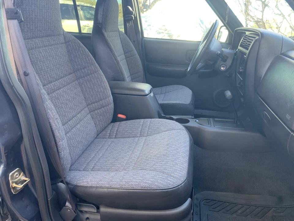 2001 Jeep XJ Cherokee - Image 27 of 31