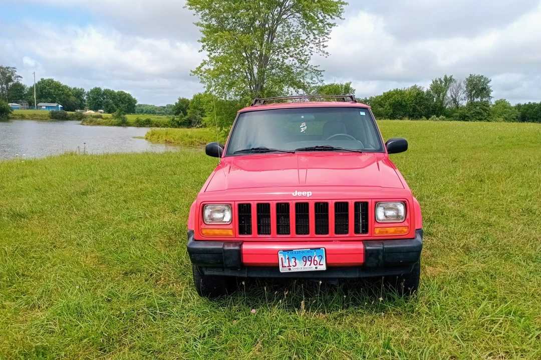2001 Jeep XJ Cherokee - Image 2 of 31