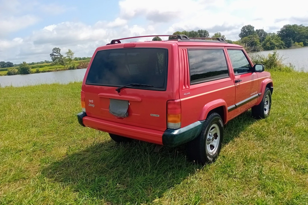 2001 Jeep XJ Cherokee - Image 6 of 31