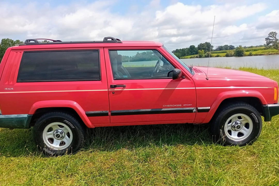2001 Jeep XJ Cherokee - Image 8 of 31