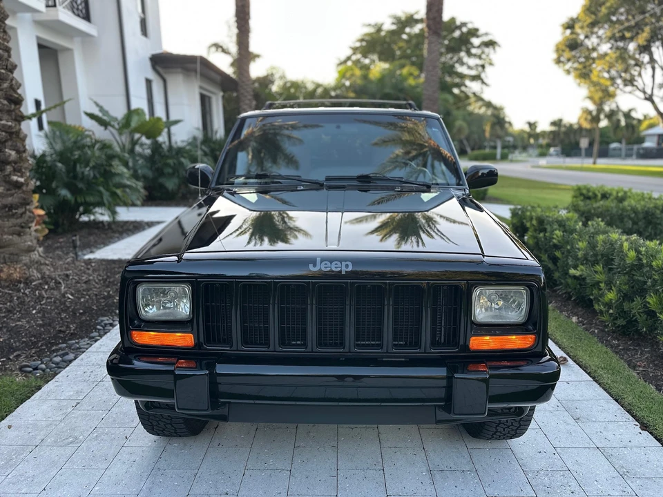 2001 Jeep XJ Cherokee - Image 5 of 31