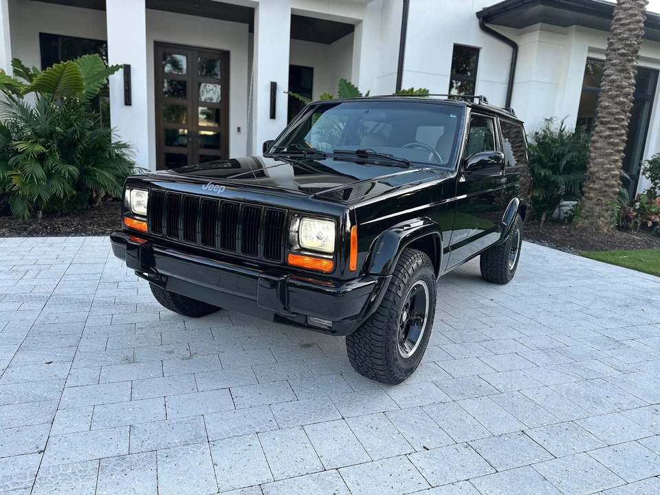 2001 Jeep XJ Cherokee - Image 9 of 31