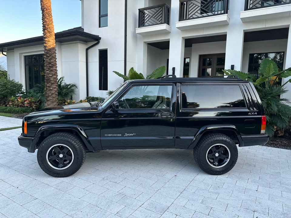 2001 Jeep XJ Cherokee - Image 15 of 31