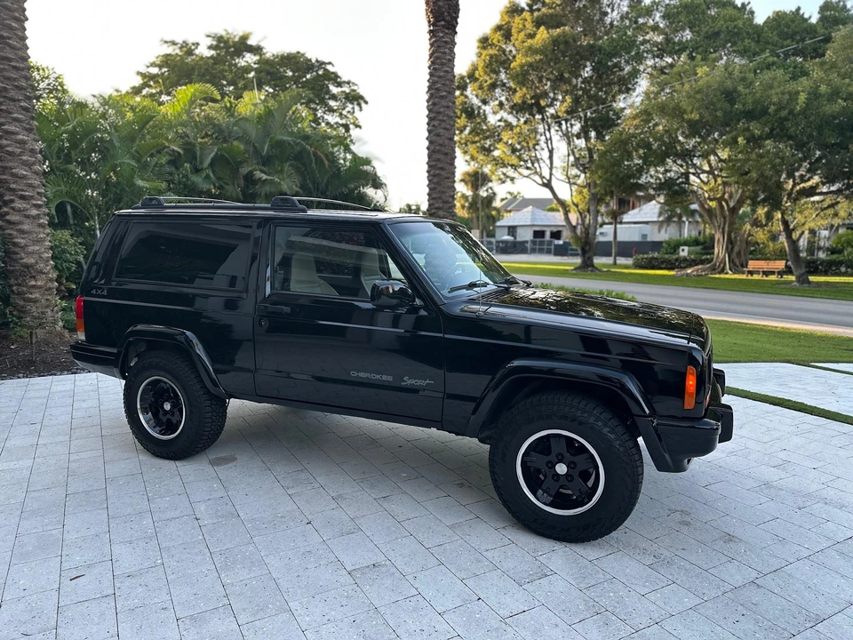 2001 Jeep XJ Cherokee - Image 30 of 31