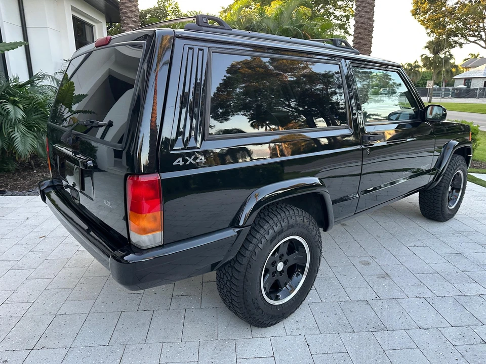2001 Jeep XJ Cherokee - Image 23 of 31