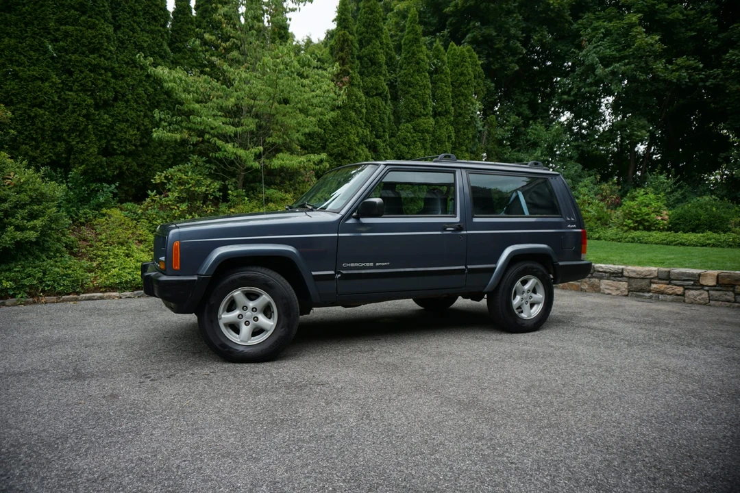 2001 Jeep XJ Cherokee - Image 5 of 31