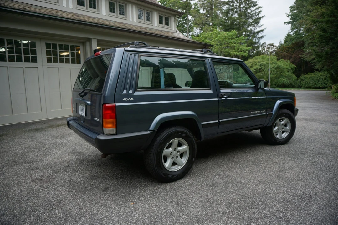 2001 Jeep XJ Cherokee - Image 19 of 31