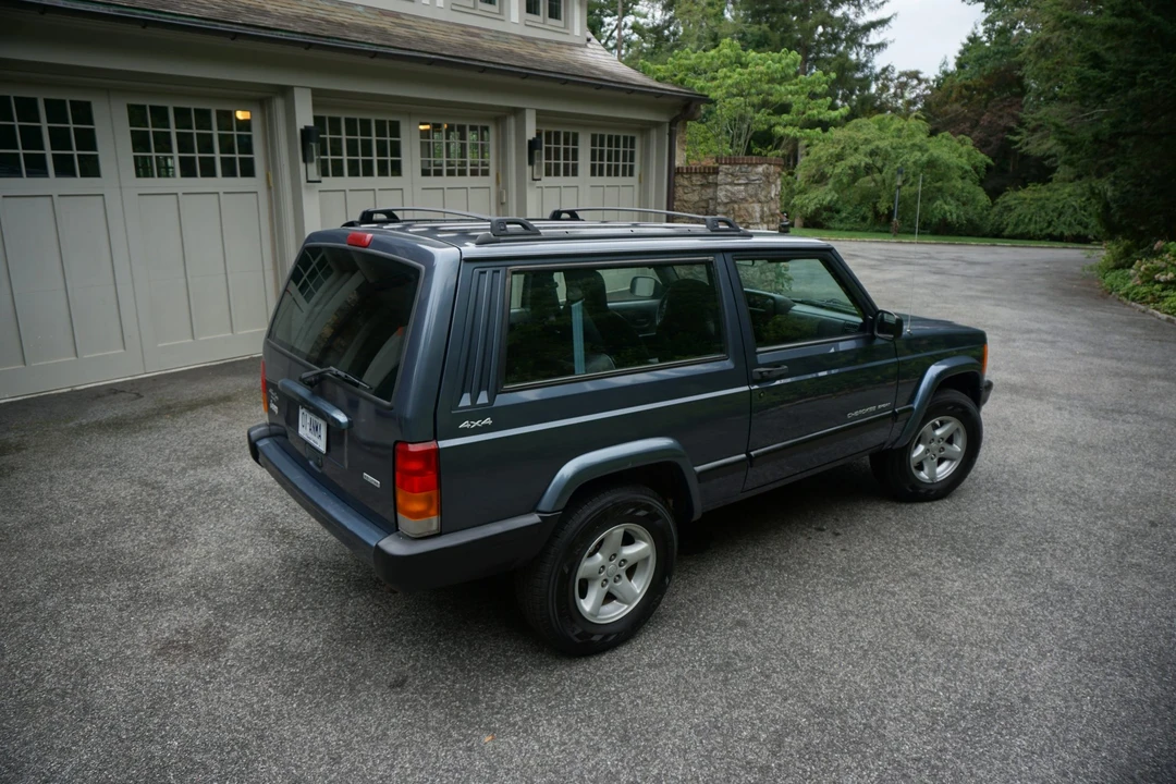 2001 Jeep XJ Cherokee - Image 18 of 31