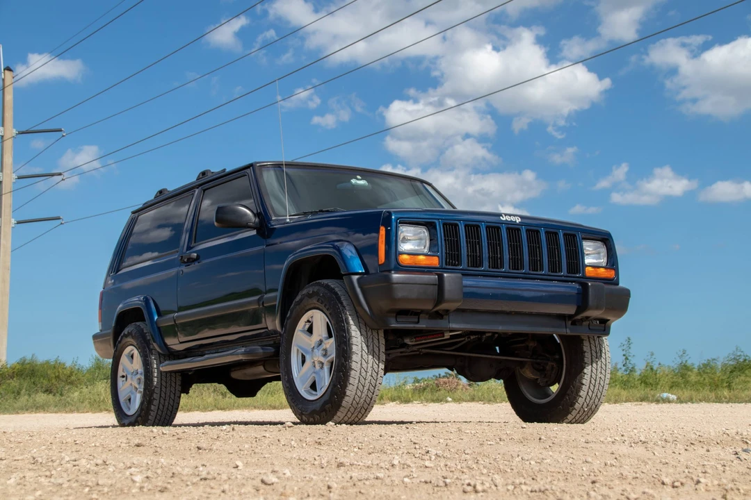 2001 Jeep XJ Cherokee - Image 8 of 31