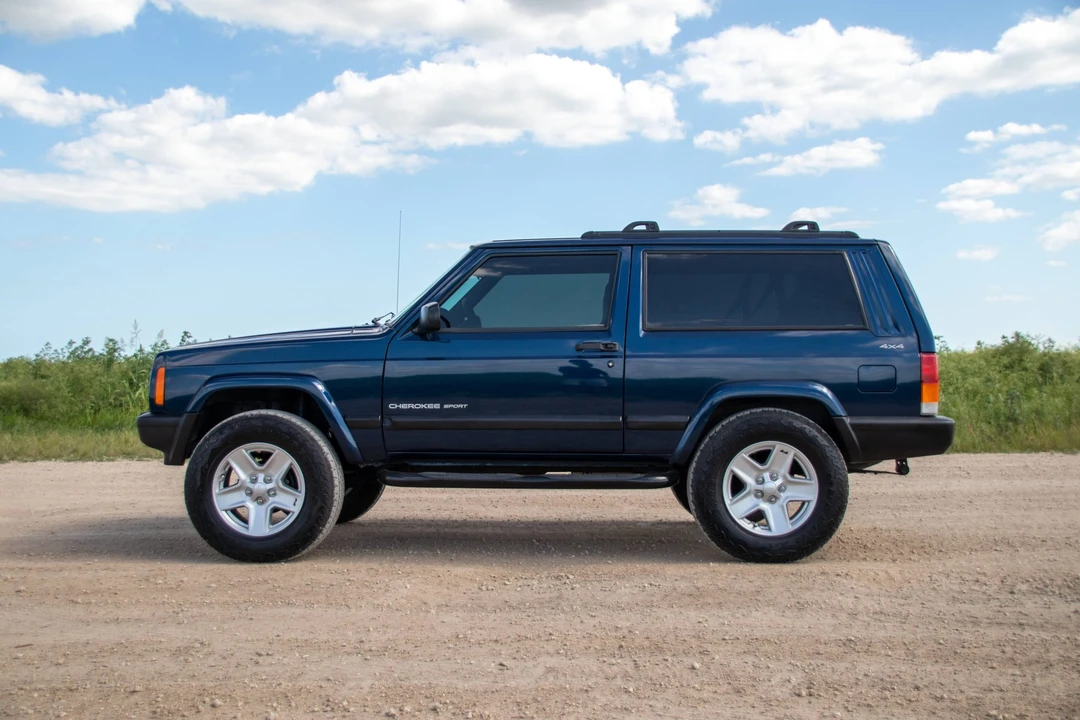 2001 Jeep XJ Cherokee - Image 18 of 31