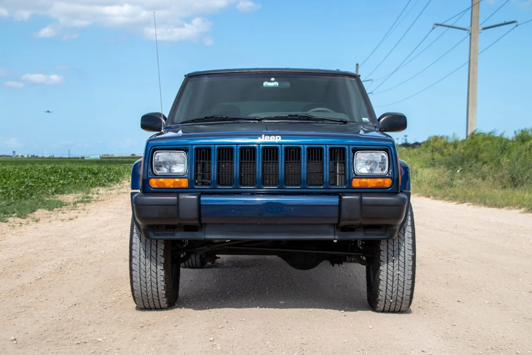 2001 Jeep XJ Cherokee - Image 6 of 31