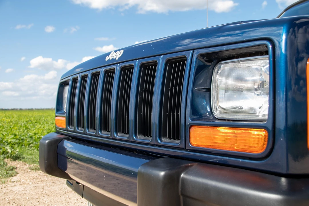2001 Jeep XJ Cherokee - Image 30 of 31
