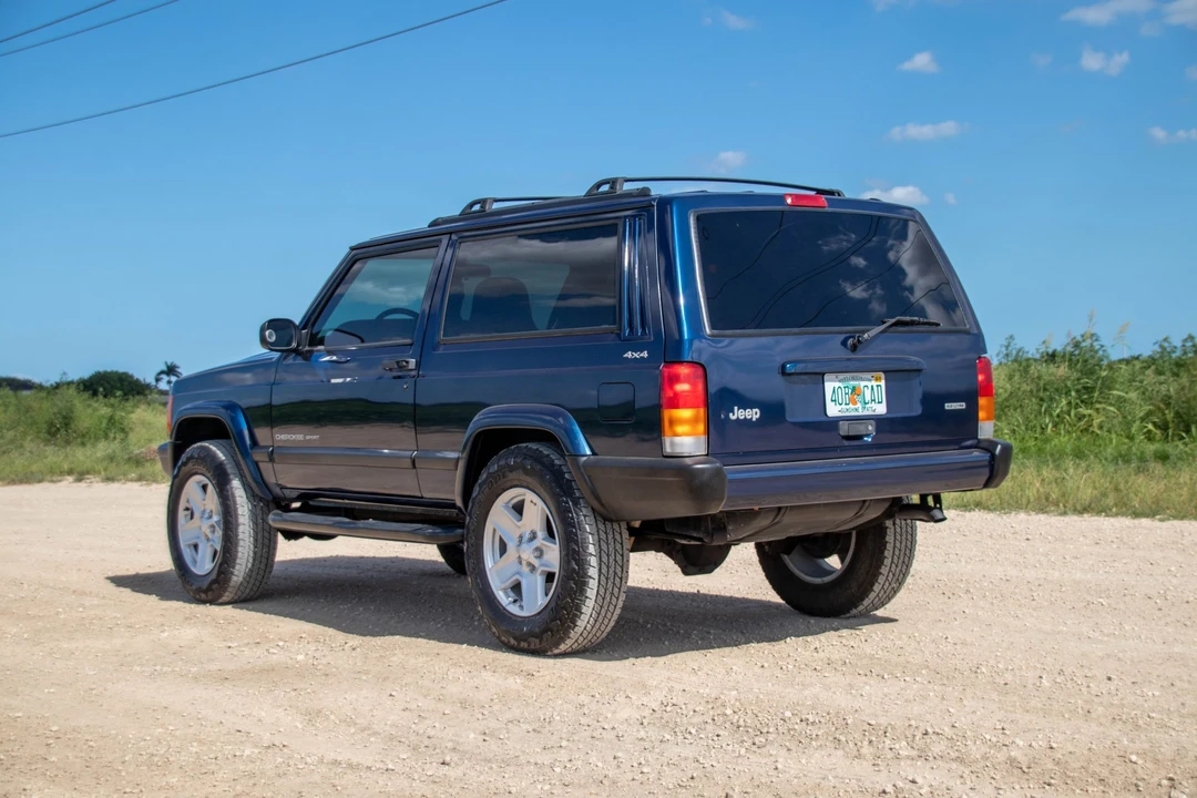 2001 Jeep XJ Cherokee - Image 16 of 31