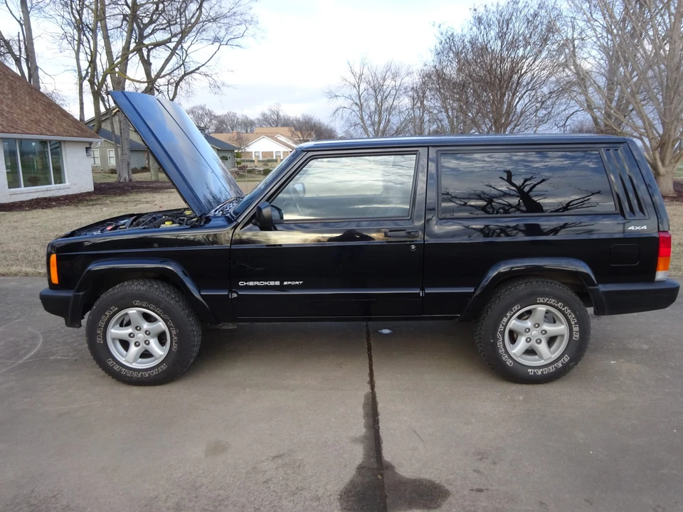 2001 Jeep XJ Cherokee - Image 9 of 31