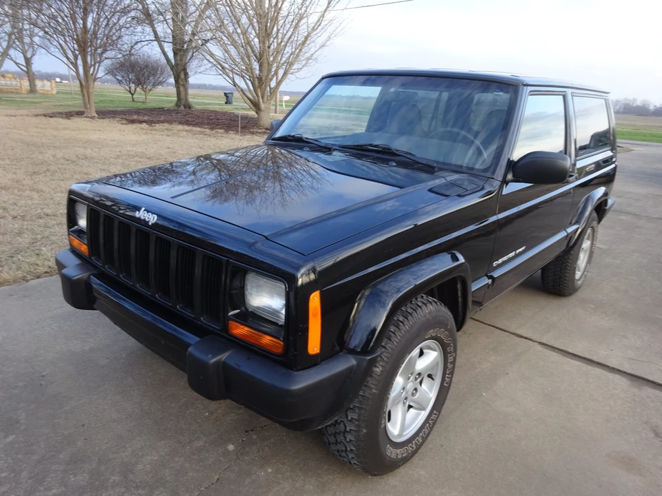 2001 Jeep XJ Cherokee - Image 2 of 31
