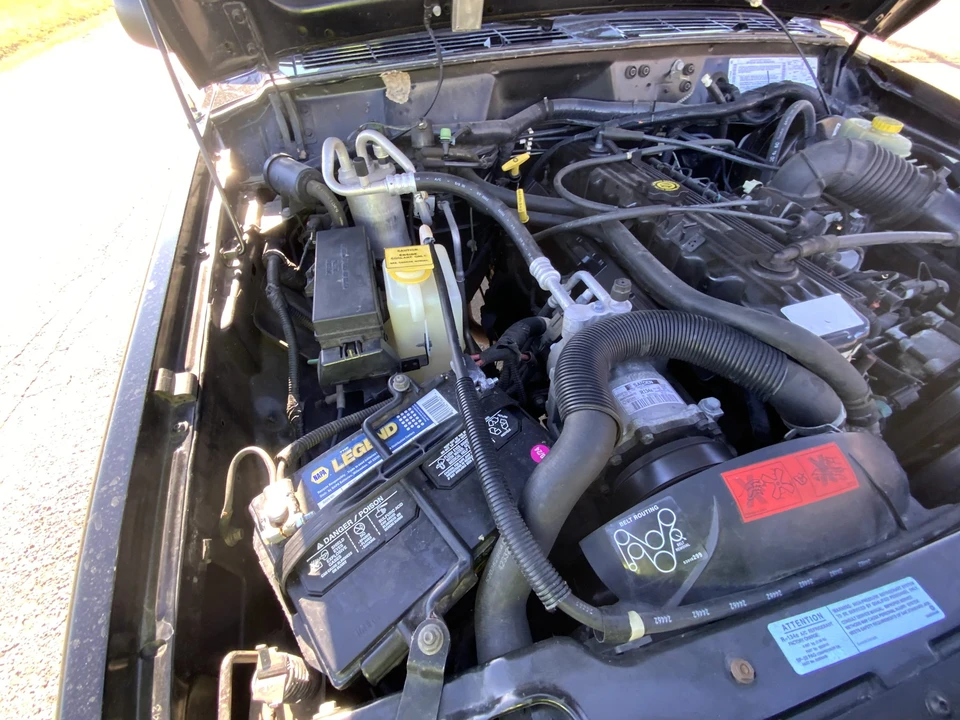 2001 Jeep XJ Cherokee - Image 28 of 31