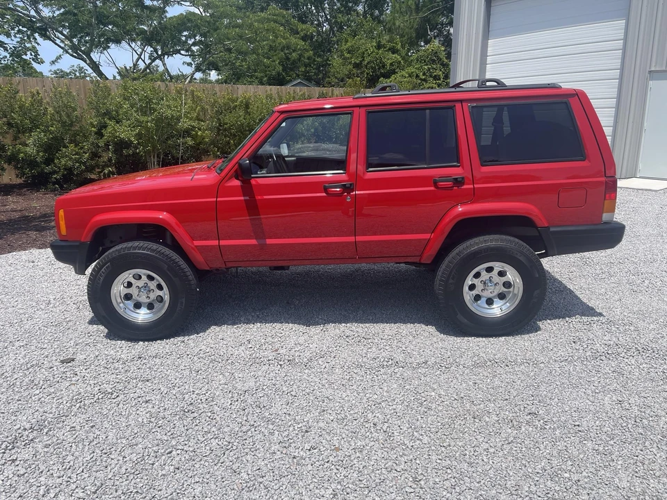 2001 Jeep XJ Cherokee - Image 4 of 31