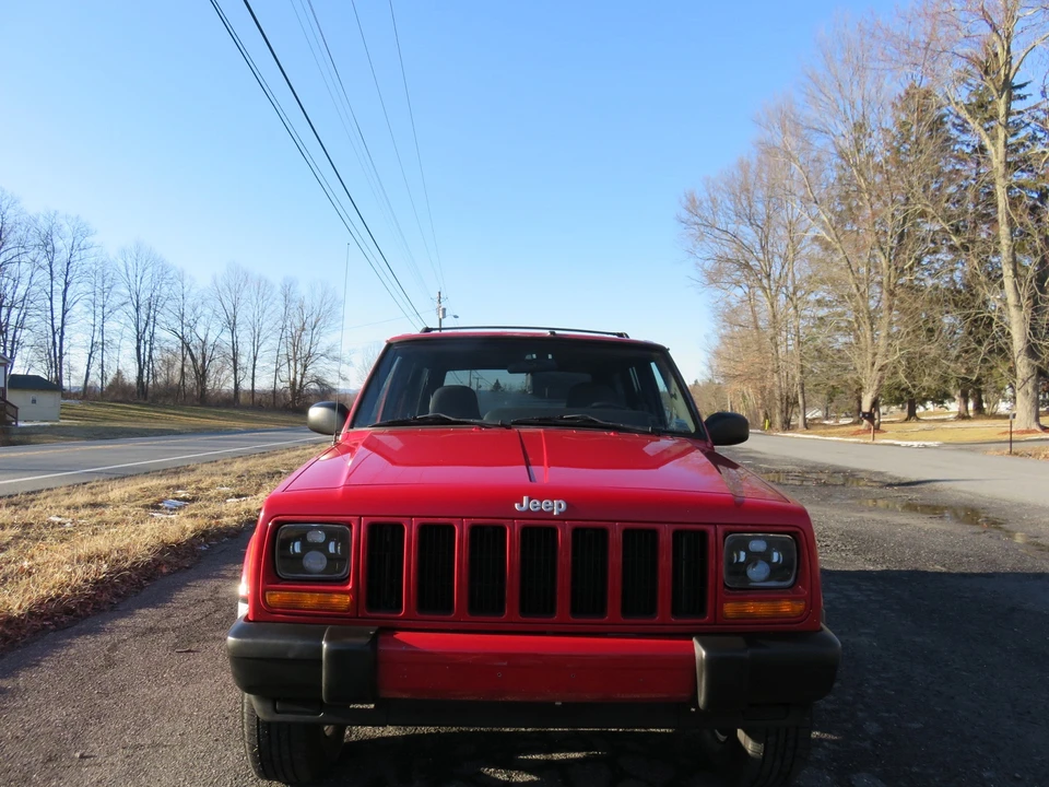 2001 Jeep XJ Cherokee - Image 5 of 31
