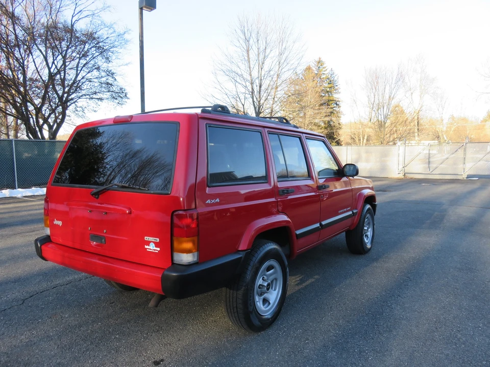 2001 Jeep XJ Cherokee - Image 9 of 31