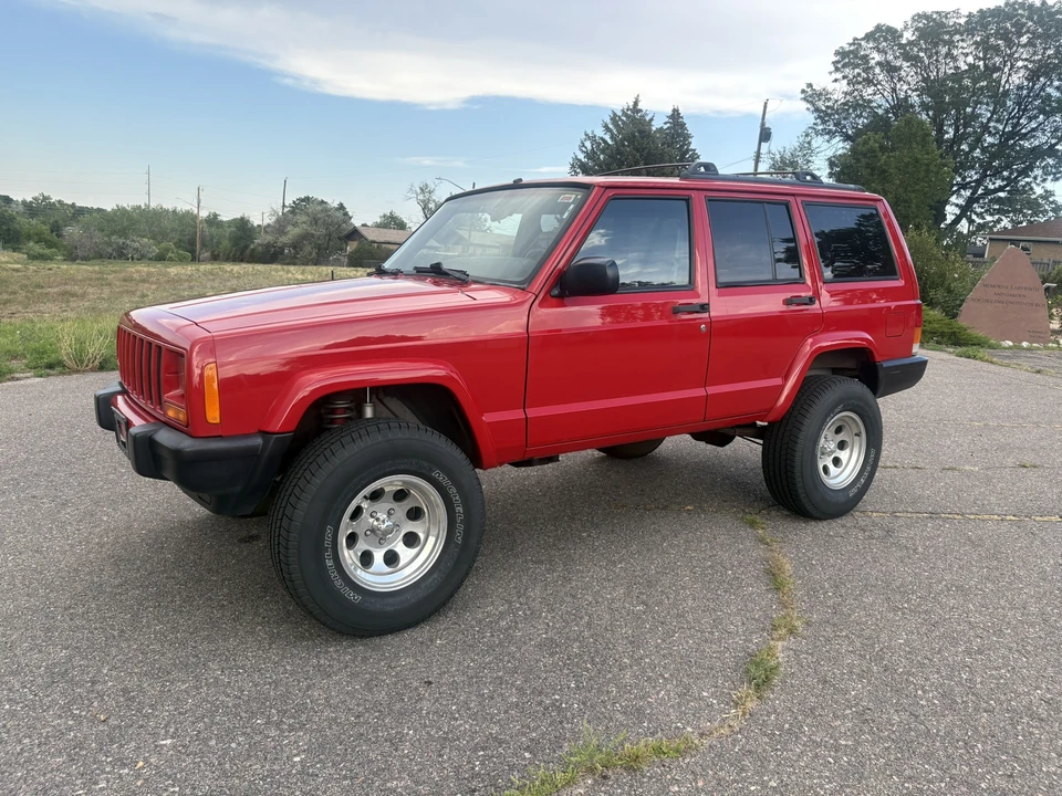 2001 Jeep XJ Cherokee - Image 9 of 31