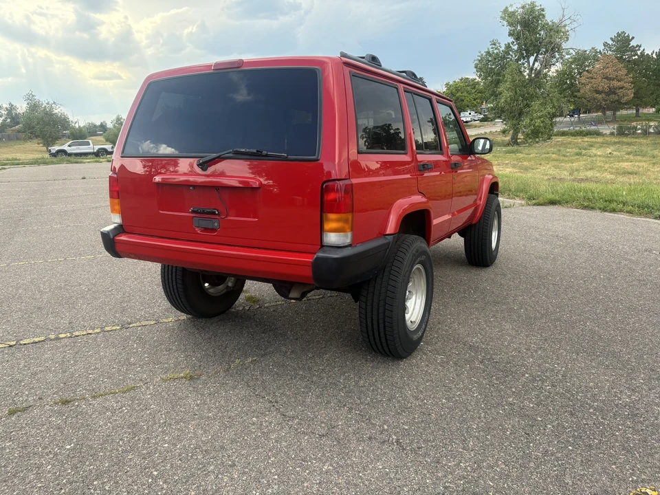 2001 Jeep XJ Cherokee - Image 18 of 31