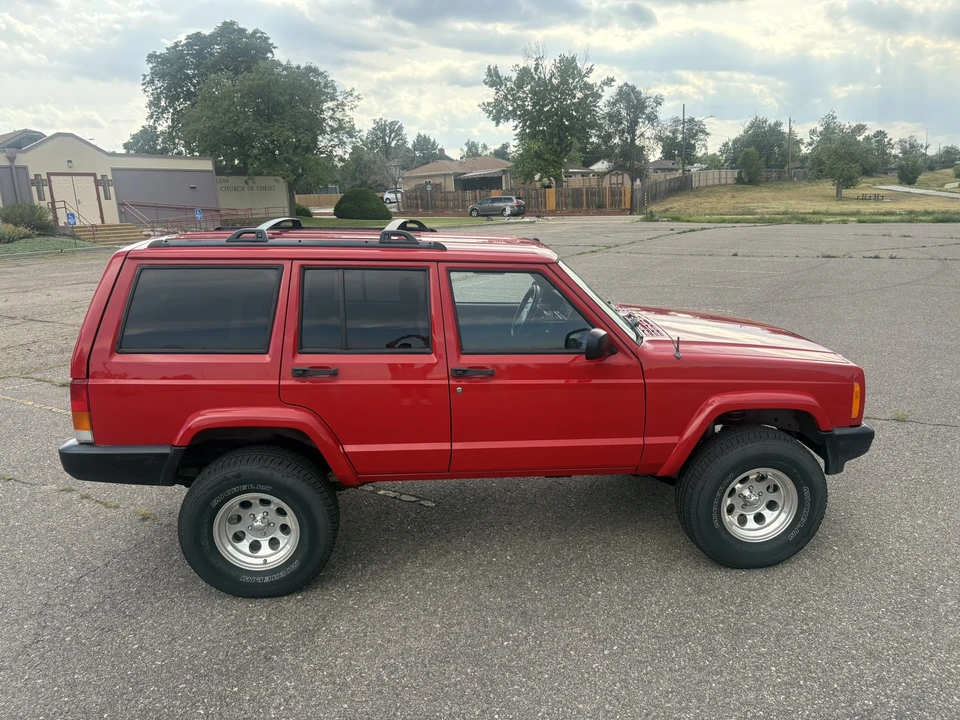2001 Jeep XJ Cherokee - Image 23 of 31