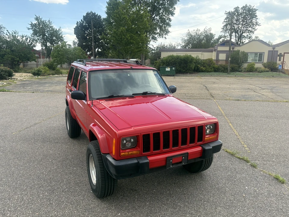 2001 Jeep XJ Cherokee - Image 3 of 31
