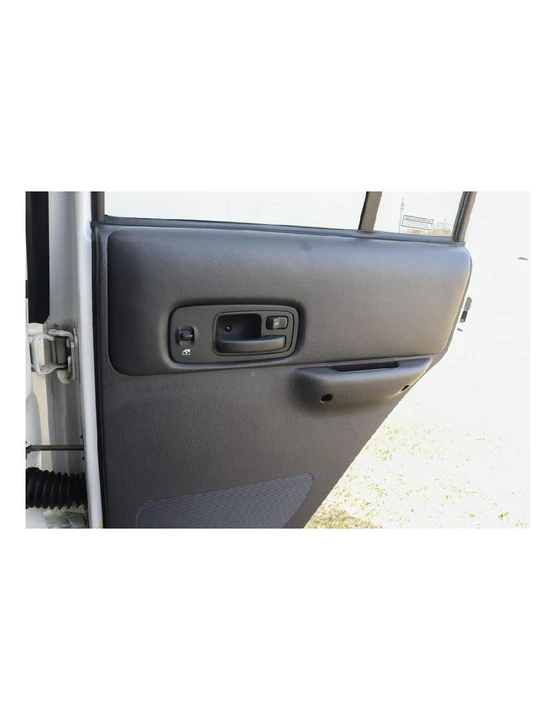 2001 Jeep XJ Cherokee - Image 25 of 31