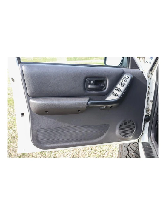 2001 Jeep XJ Cherokee - Image 18 of 31