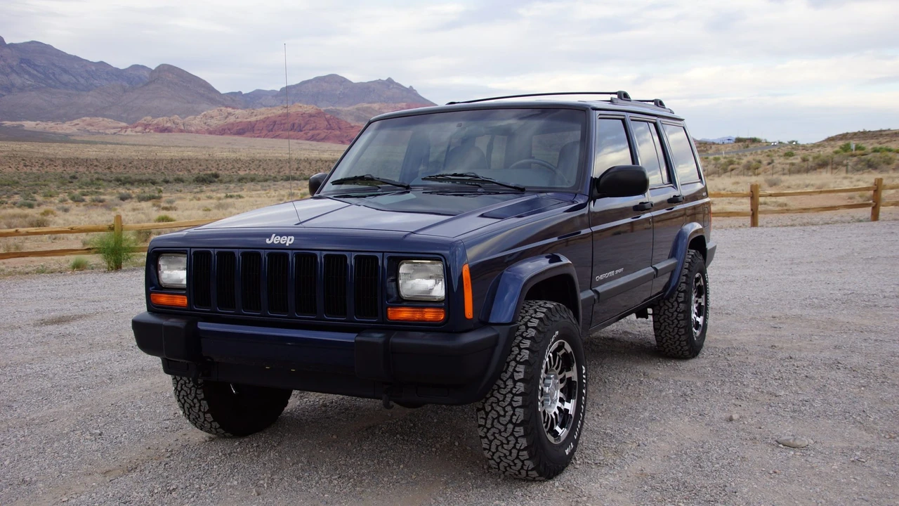 2001 Jeep XJ Cherokee - Image 4 of 31