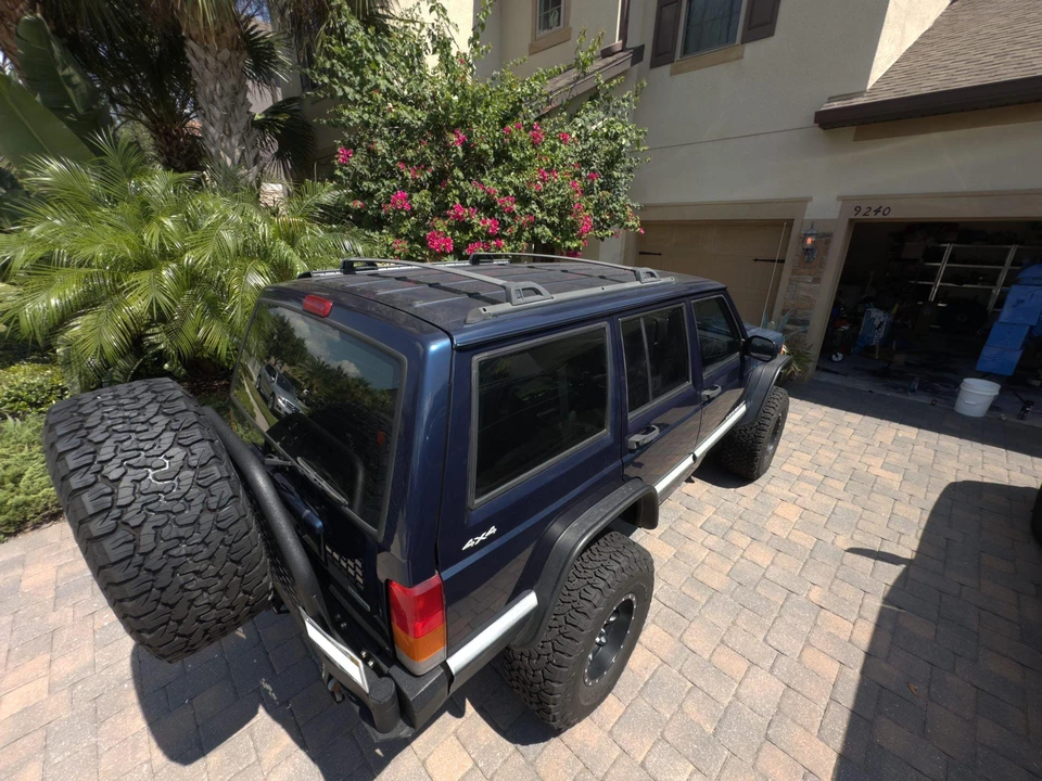 2001 Jeep XJ Cherokee - Image 14 of 31