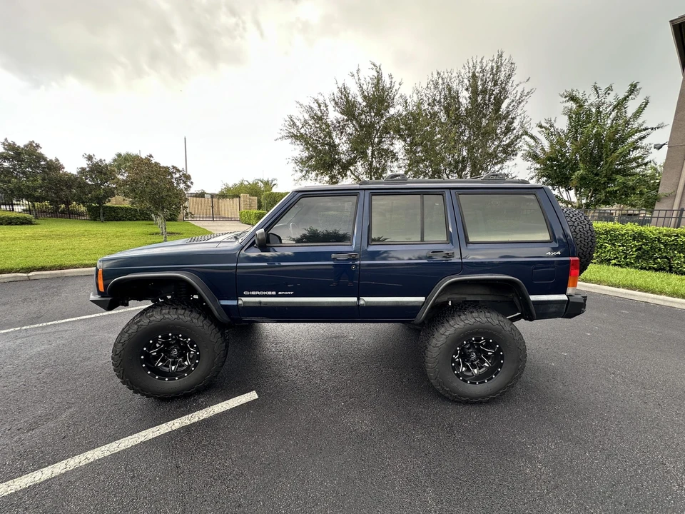2001 Jeep XJ Cherokee - Image 9 of 31