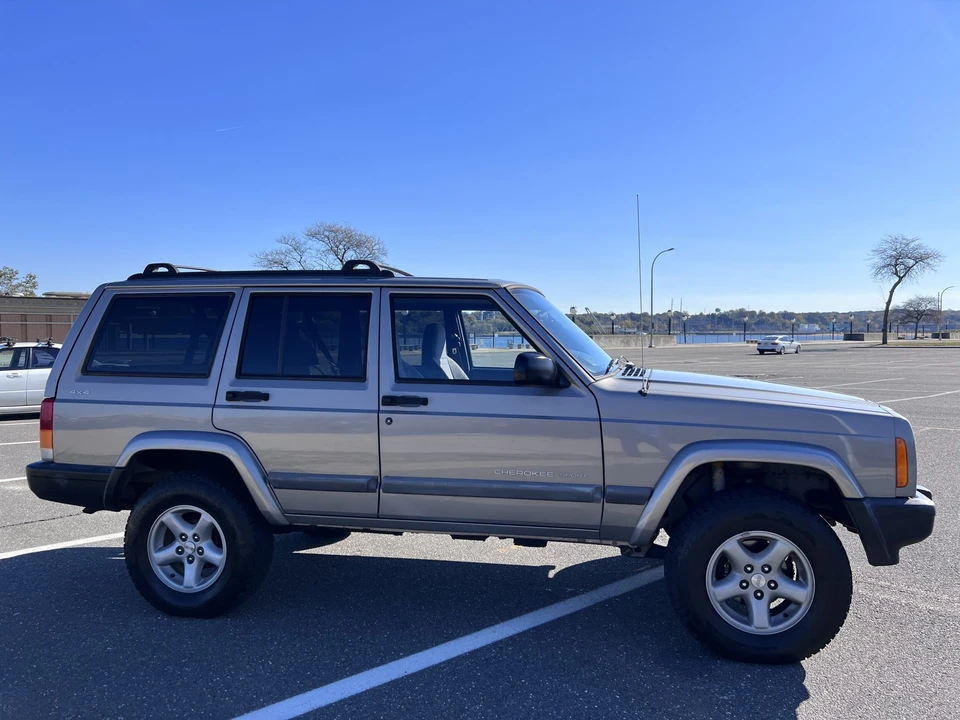 2001 Jeep XJ Cherokee - Image 21 of 31