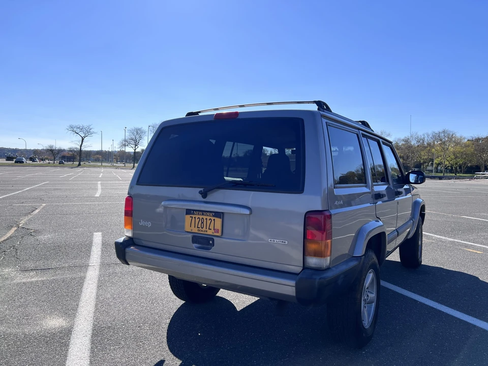 2001 Jeep XJ Cherokee - Image 17 of 31
