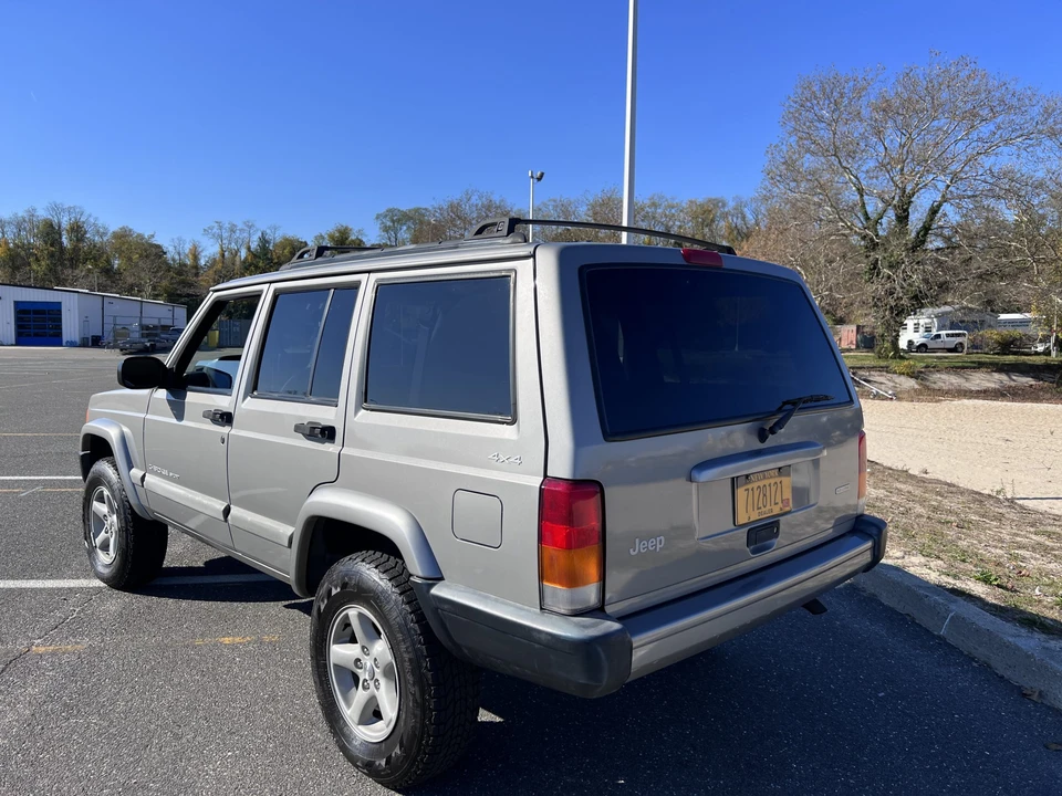 2001 Jeep XJ Cherokee - Image 15 of 31
