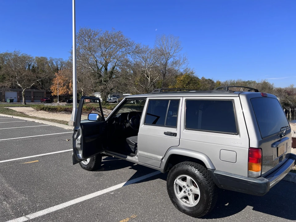 2001 Jeep XJ Cherokee - Image 28 of 31