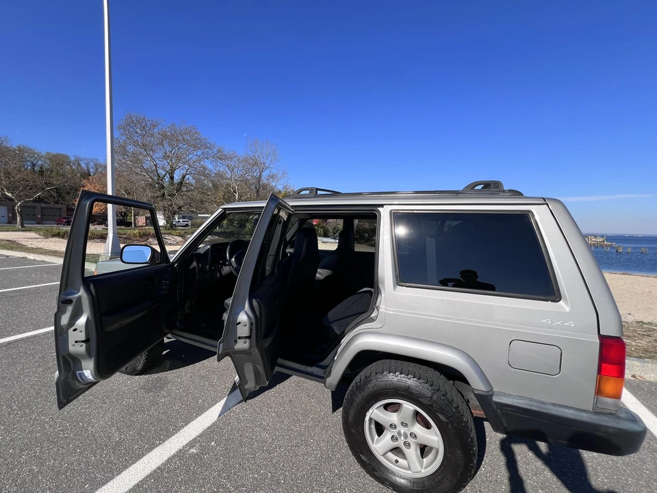 2001 Jeep XJ Cherokee - Image 29 of 31