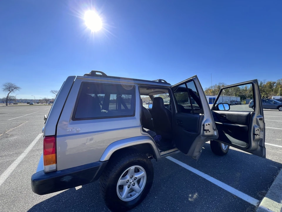 2001 Jeep XJ Cherokee - Image 31 of 31