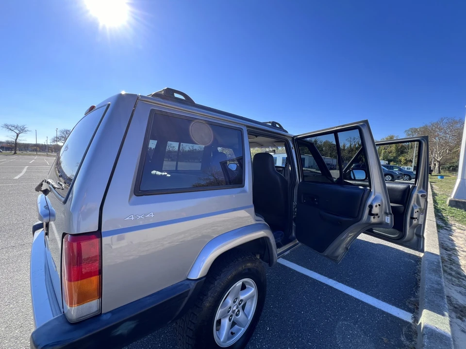 2001 Jeep XJ Cherokee - Image 30 of 31
