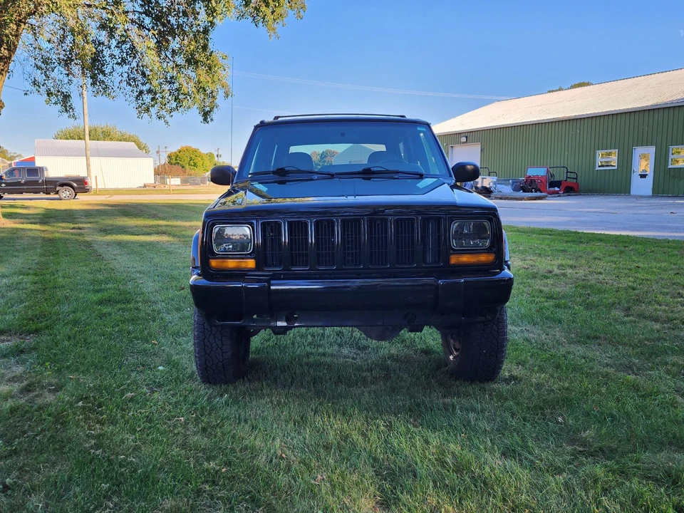2001 Jeep XJ Cherokee - Image 12 of 31