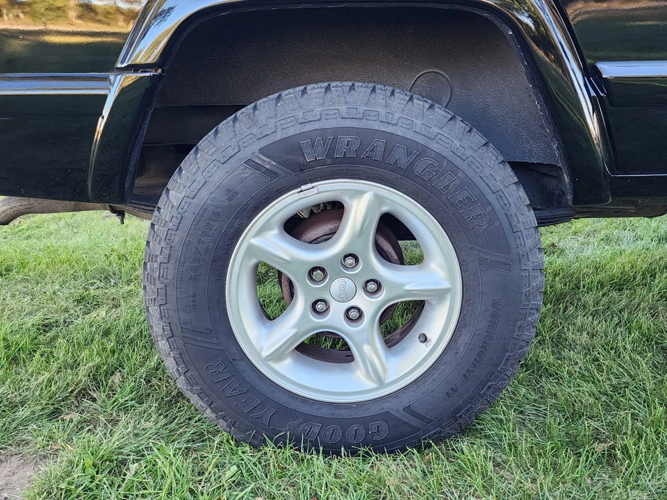 2001 Jeep XJ Cherokee - Image 24 of 31